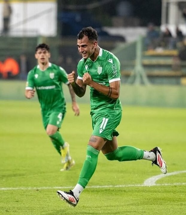 Agustín Alaníz Returns to Uruguay