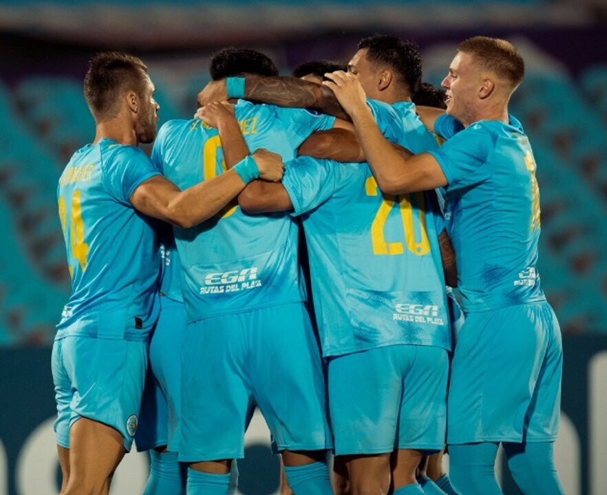 Montevideo City Torque Defeats Defensor Sporting in South American Cup Match