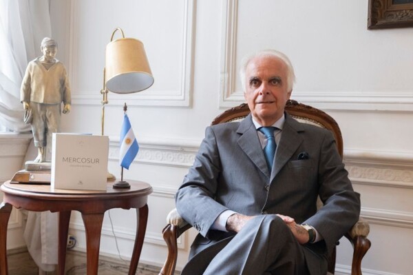 Argentina and Uruguay Strengthen Bilateral Relations