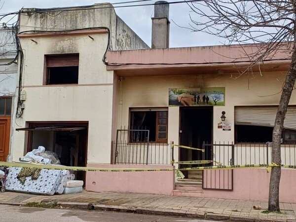 Пожар в доме престарелых в Трейнта-и-Трес, Уругвай