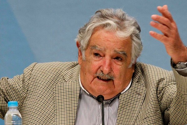Mujica calls for youth participation in elections